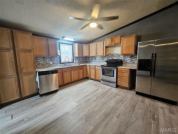 3rd image of 21255 Laramie Rd