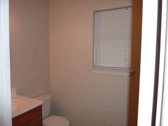 3rd image of 2222 Royal Oaks Dr