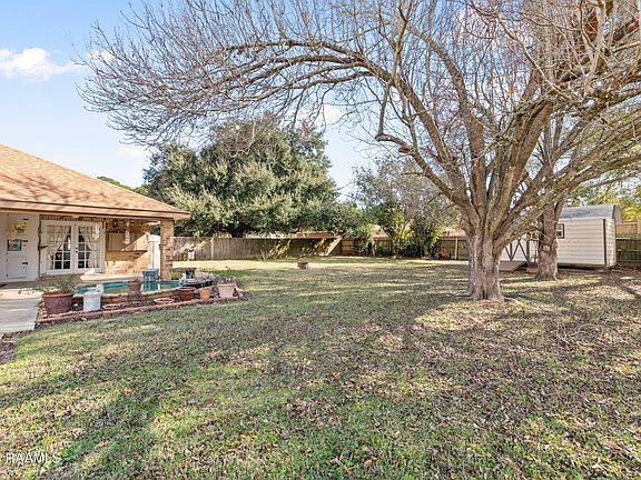 4th image of 223 Ole Colony Rd