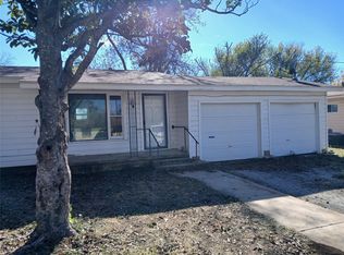 202 Roselawn St, Coleman, TX 76834