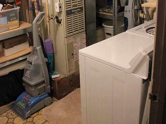 4th image of 10124 W 96th St APT B