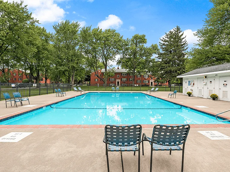 Sparkling Swimming Pool!