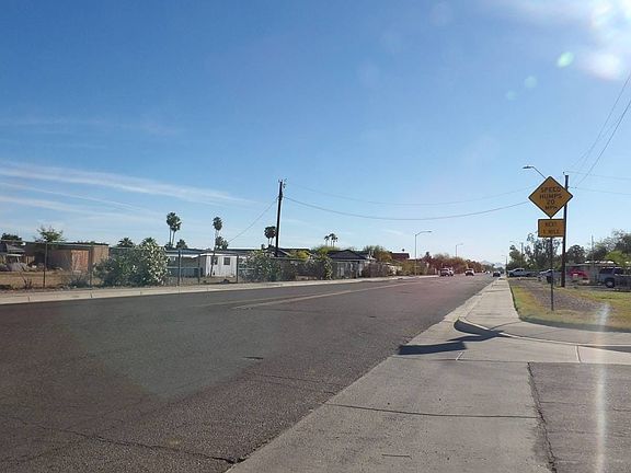 5th image of 16044 N 66th Dr