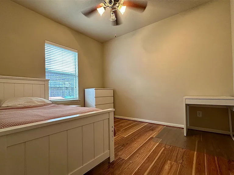 26018 Trailcliff Ct — Photo 3
