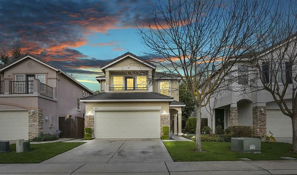 1st image of 3073 English Oak Cir