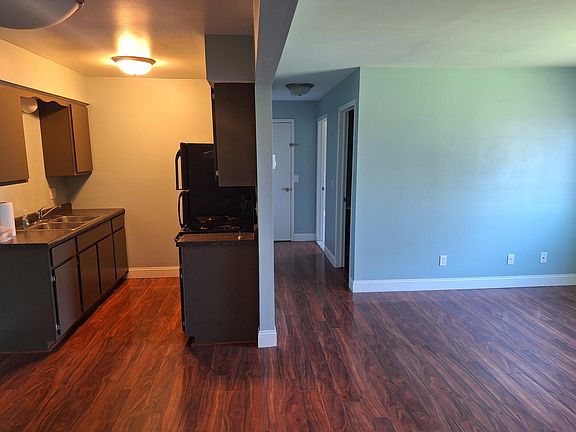 3rd image of 1875 Michigan Ave #11