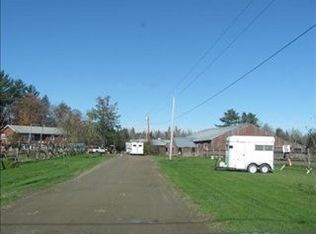 79 River Rd, Detroit, ME 04929