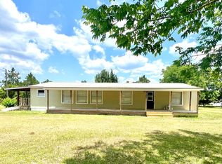 251 Daffodil Rd, Fitzgerald, GA 31750