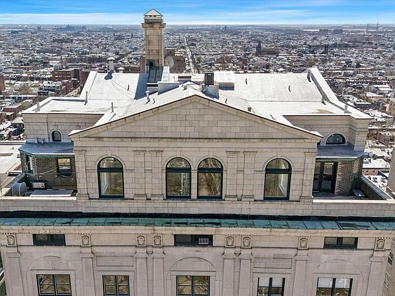 2nd image of 1830 Rittenhouse Sq APT 19A