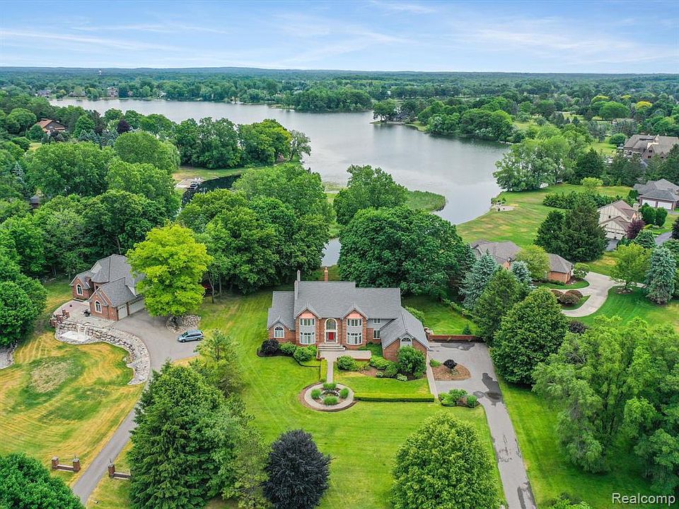 829 Hawksmoore Dr, Clarkston, MI 48348 Zillow