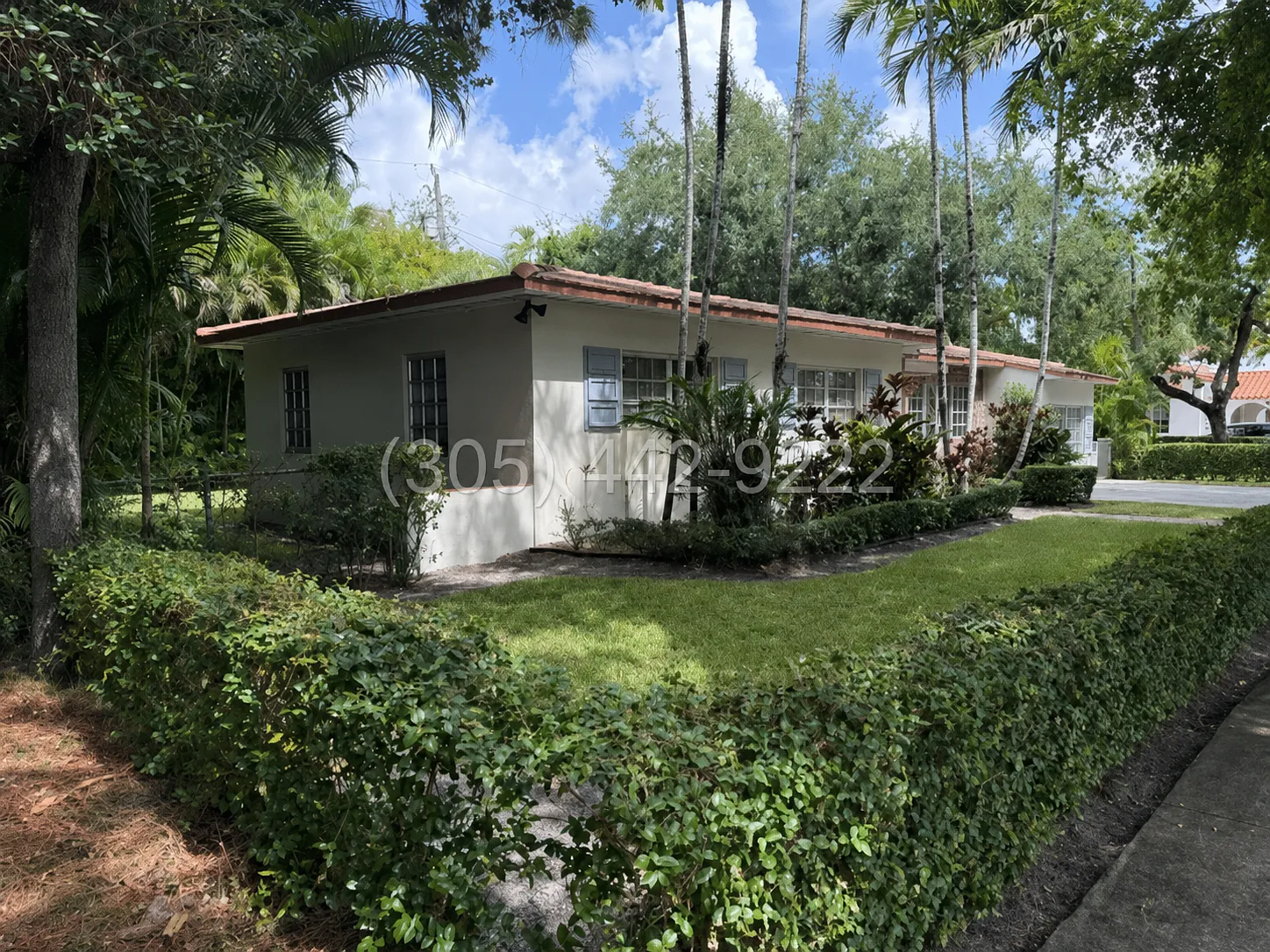4 bed, 1900 sqft, $4,995 — Photo 2