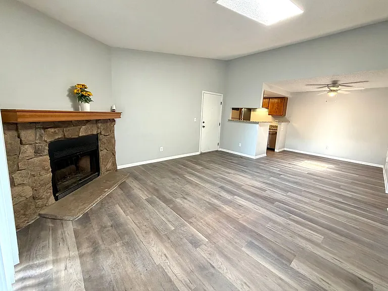 908 S Walden Way #203 — Photo 2