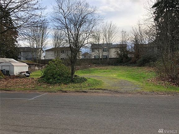 5th image of 524 27th Ave SE