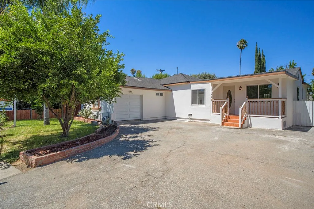 3 bed, 1100 sqft, $4,000 — Photo 1