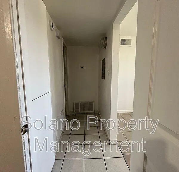 108 Grant Ave #1 — Photo 4