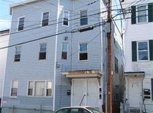 435 Lincoln St, Lowell, MA 01852