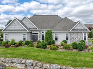 149 W Willow Rdg, New Holland, PA 17557
