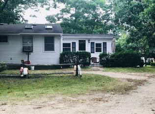 5180 Peconic Bay Blvd, Laurel, NY 11948
