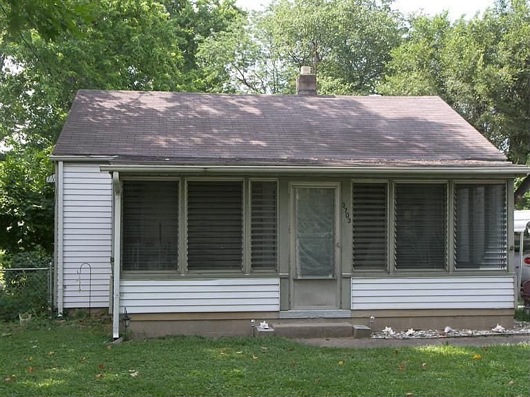 1st image of 3703 Vannest Ave
