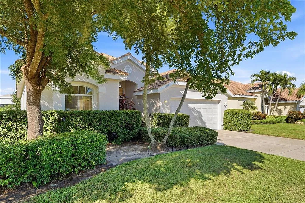 3 bed, 2.0 bath, 1770 sqft, $2,800 — Photo 1