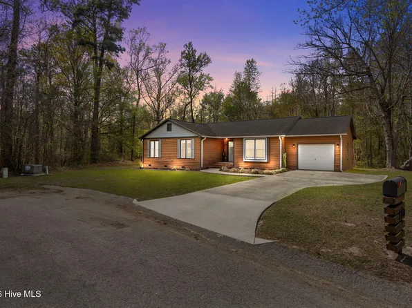 110 Roland Court, Burgaw, NC 28425