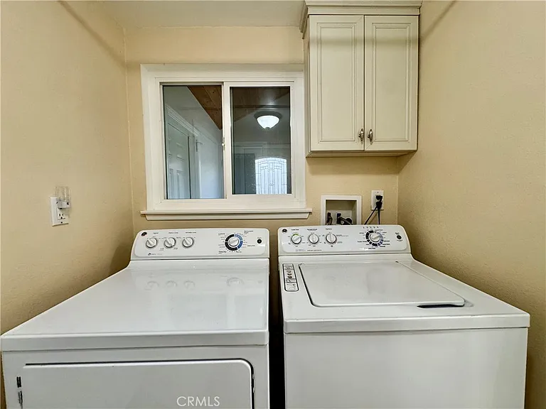18572 Avolinda Dr — Photo 46