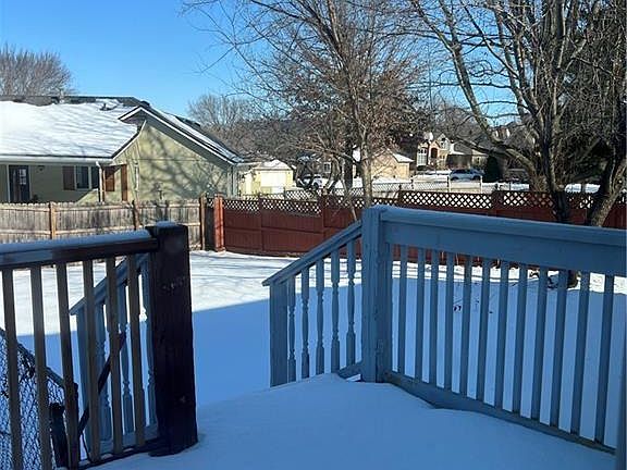 2nd image of 216 Crestview Dr