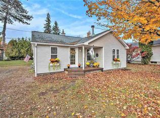 921 State St, Harbor Springs, MI 49740
