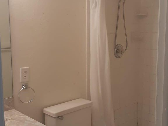 4th image of 1312 Highlands Dr #A