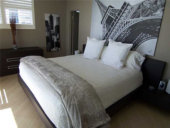 5th image of 3001 S Ocean Dr APT 711