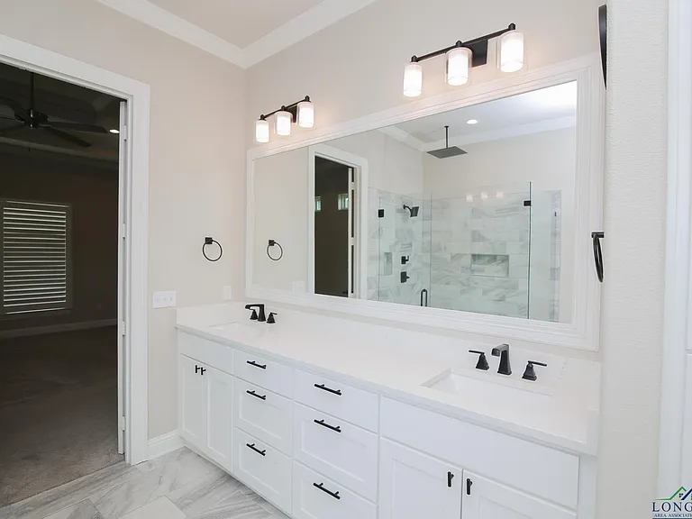 140 Lilly Lue Ln — Photo 24