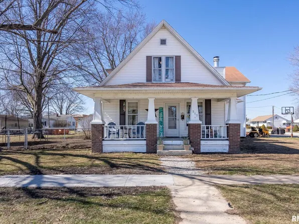 217 N 5th Ave, New Windsor, IL 61465