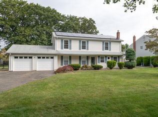 4 Poet Dr, Matawan, NJ 07747