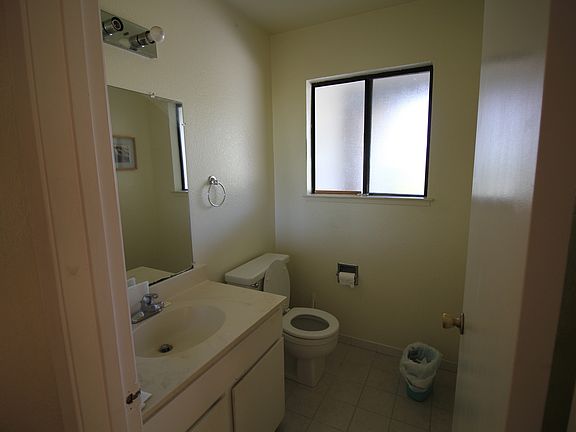 4th image of 2019 Hayworth Dr