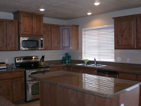 2nd image of 879 N Red Fox Ln