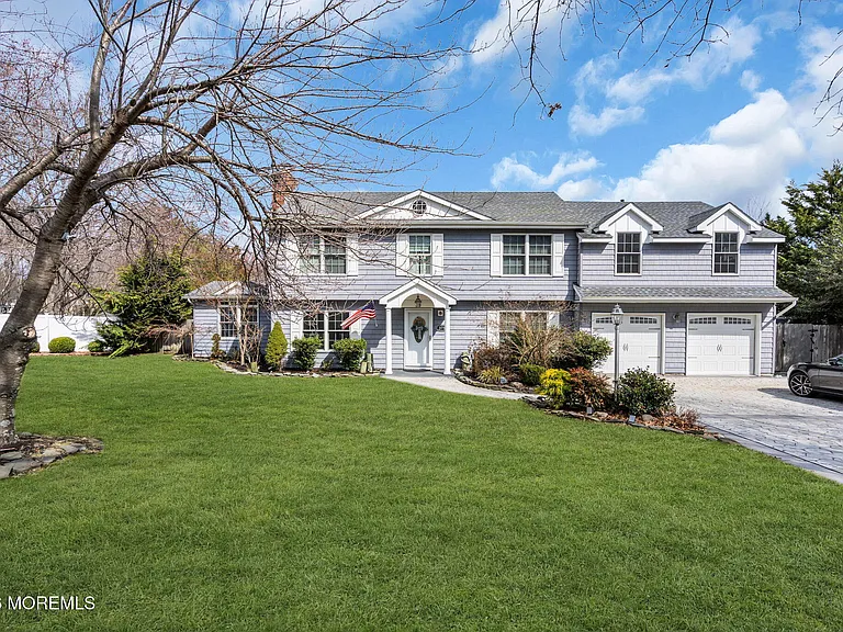 375 Kildare Dr — Photo 26