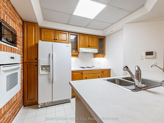 5th image of 57 Suffolk St W #101
