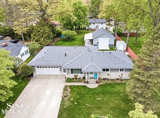 829 Townsend Cres W, Algonac, MI 48001