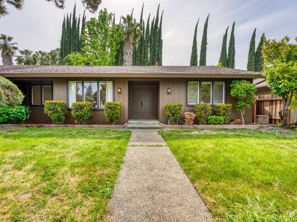 740 Rivercrest Dr, Sacramento, CA 95831