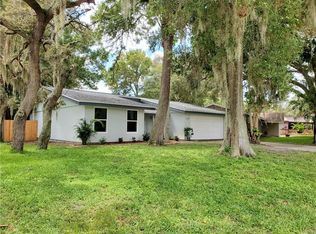 2273 Lake Dr, Dunedin, FL 34698