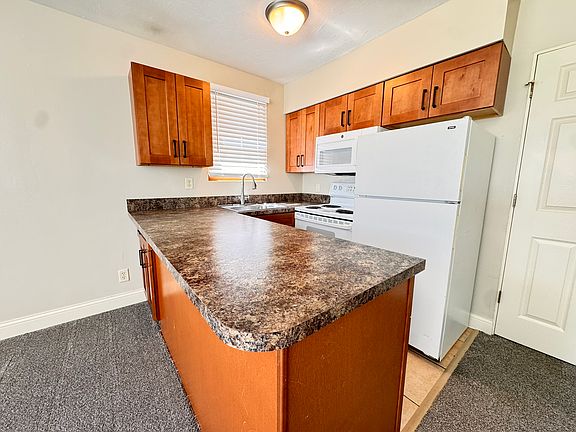 4th image of 1930 Washington St #1