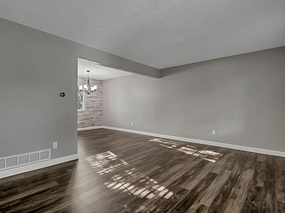 4th image of 1209 Hanson St