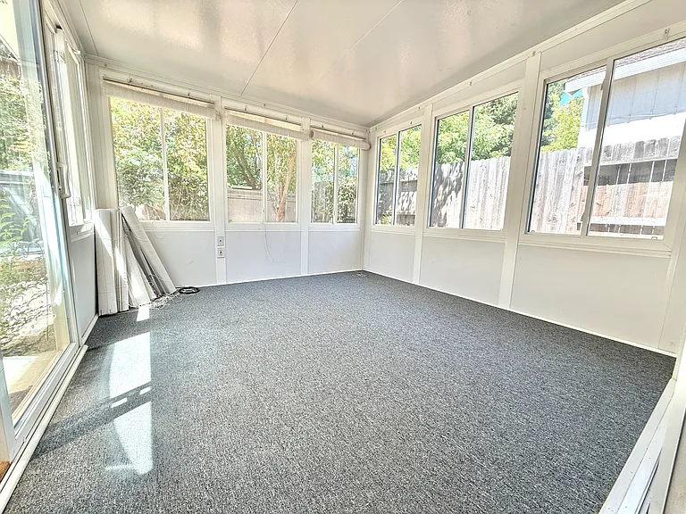 2329 Tuscany St — Photo 17