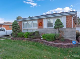 2715 W Seipp St, Chicago, IL 60652