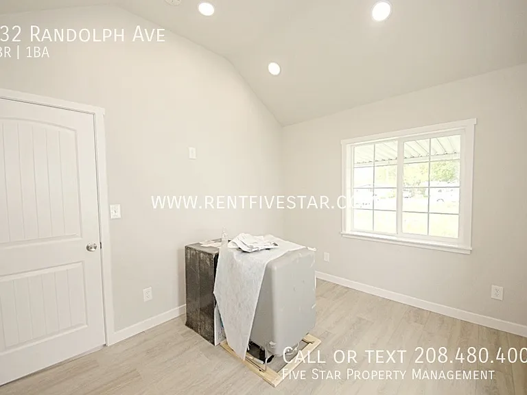 332 Randolph Ave — Photo 6