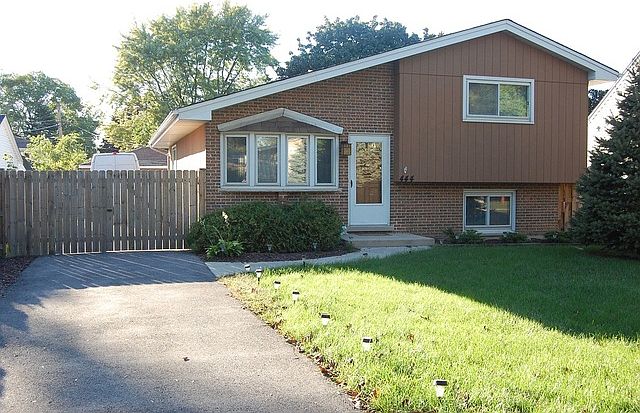 1st image of 444 Oak Ave