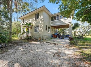 209 Dennison Rd, Lutz, FL 33548