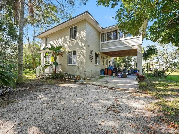 209 Dennison Rd, Lutz, FL 33548