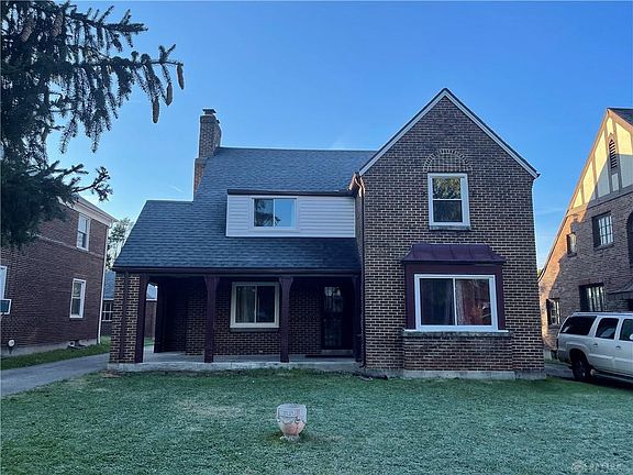 2nd image of 1450 Earlham Dr
