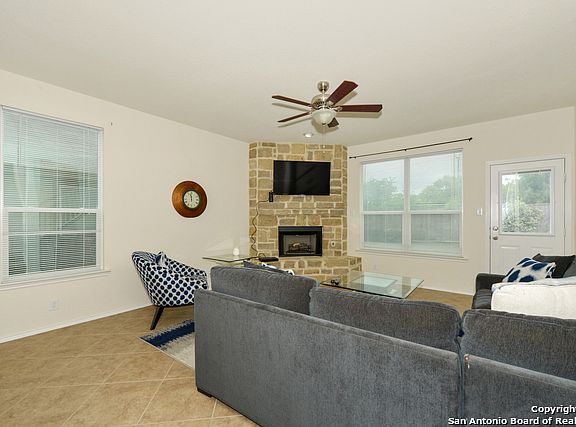 4th image of 175 Finch Knl